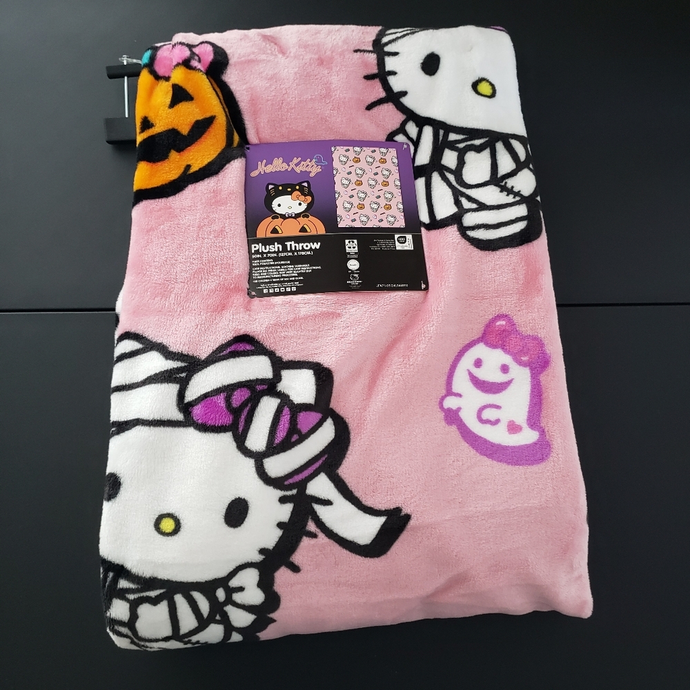 Hello Kitty Halloween Mummy Pink Plush Throw Blanket Sanrio 50x70